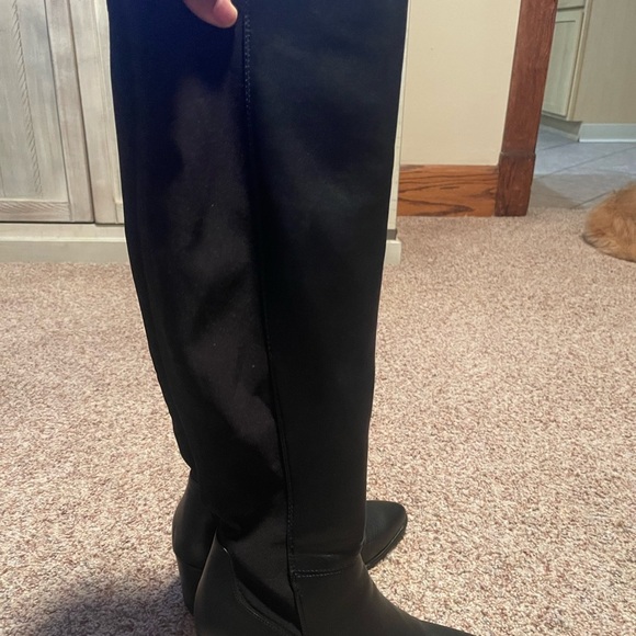 Stylish black boots with block heel size 9 - Picture 3 of 6